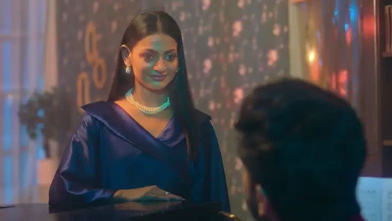 Mahakumbh viral girl